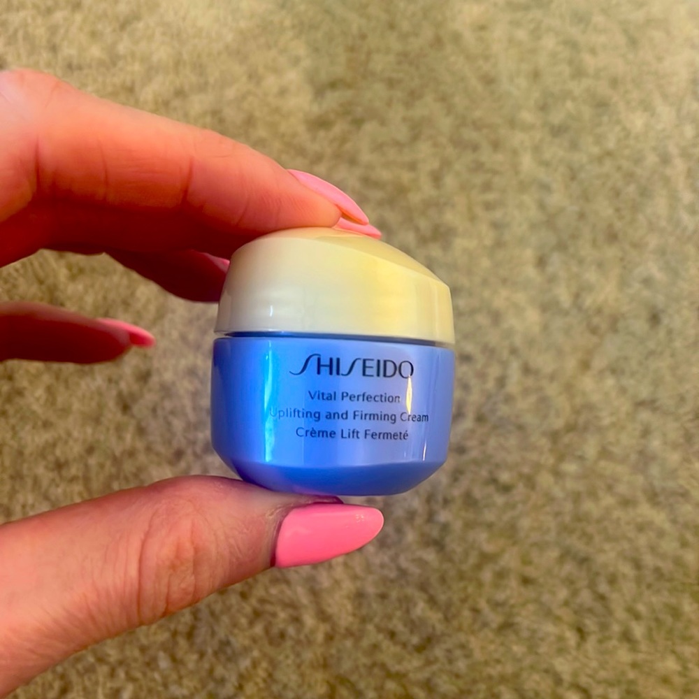 Shiseido vital perfection sample